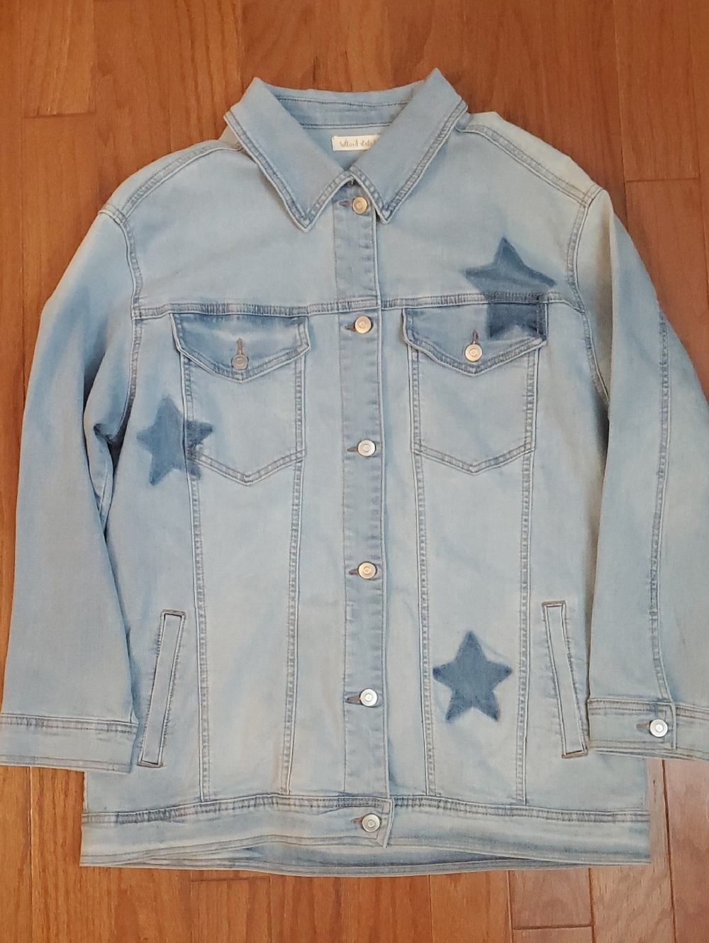 ALTAR’D STATE light wash oversized jean denim jacket with stars Size Large 💕